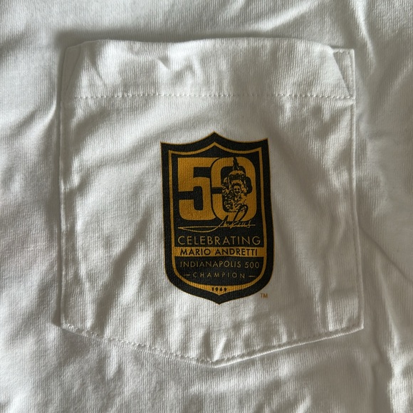 Vineyard Vines short sleeve t-shirt. Accepting offers! - Picture 2 of 3